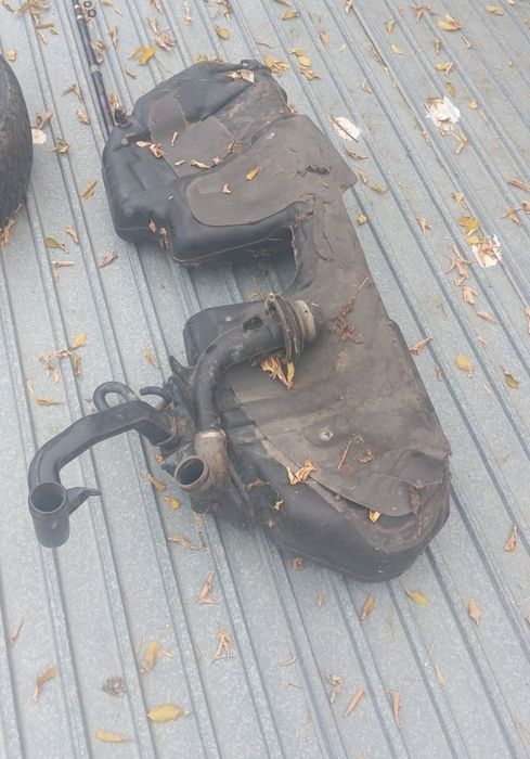 Продам запчасти на w202 c280