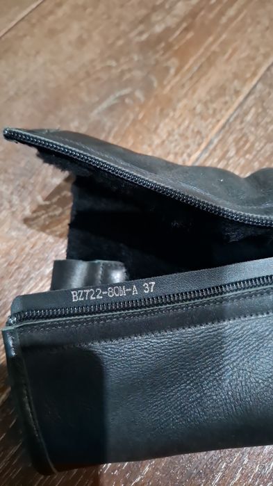 Уги женские продам