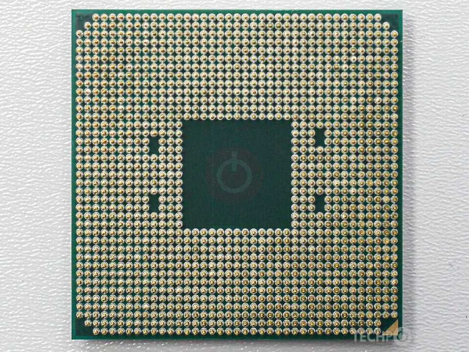 AMD Ryzen 7 5800X + Asus Rog StriX B550-A Gaming