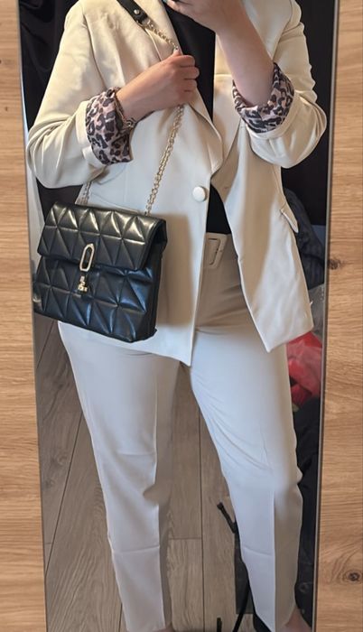Vand costum dama!