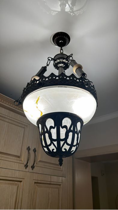 Срочно продается люстра