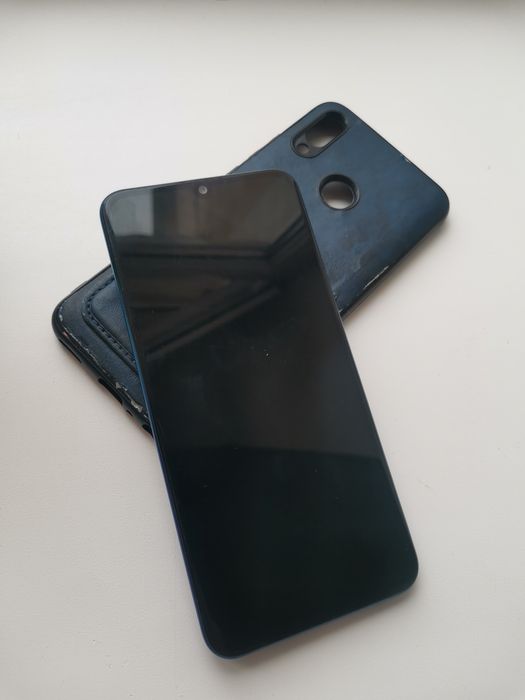 Смартфон Huawei P smart 2019.  30 тыс.