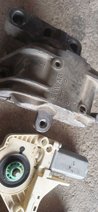 Продавам части за Пасат Б6