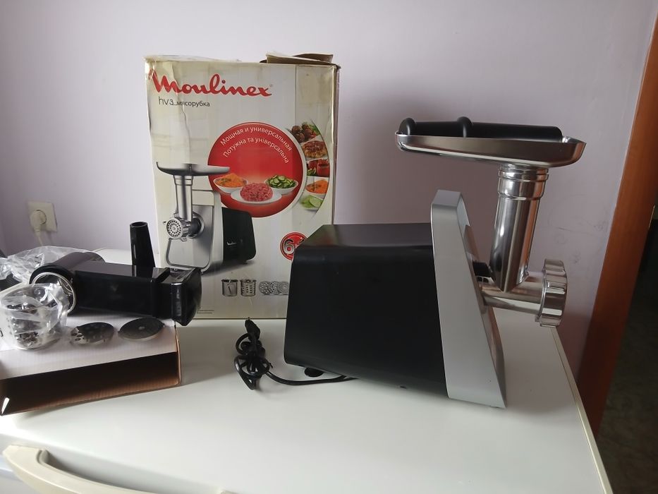 Мясорубка  Moulinex HV3