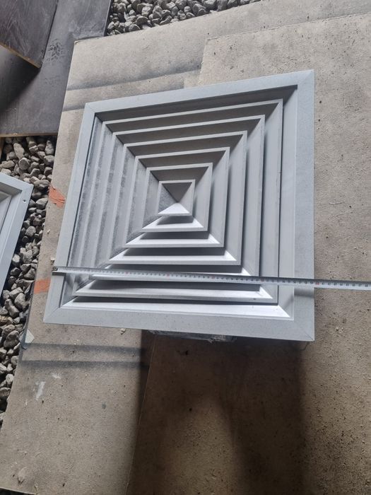 Решётка диффузор вентиляционая 60×60.