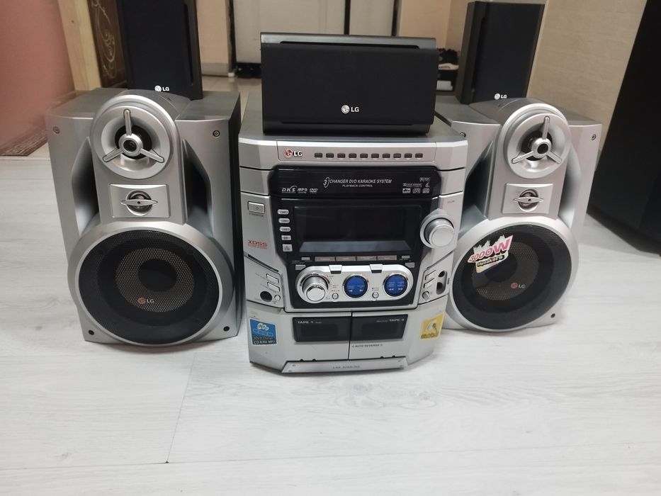 Музыкальный центр LG