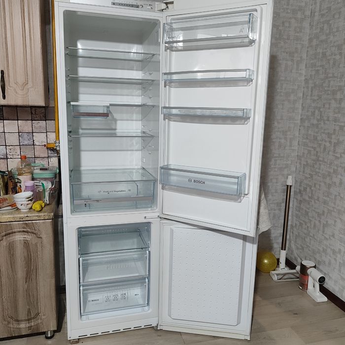 Продаем холодильник