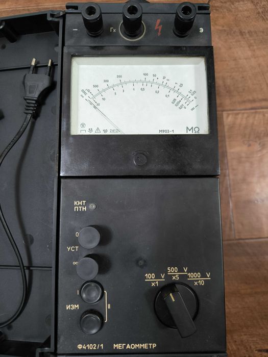 Мегаомметр Ф4102/1