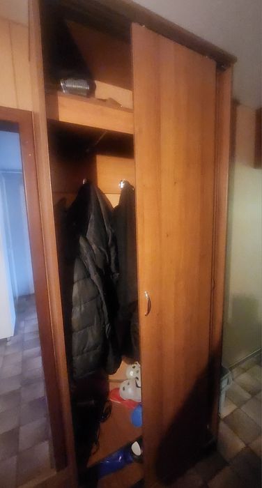 Продам шкаф в прихожую