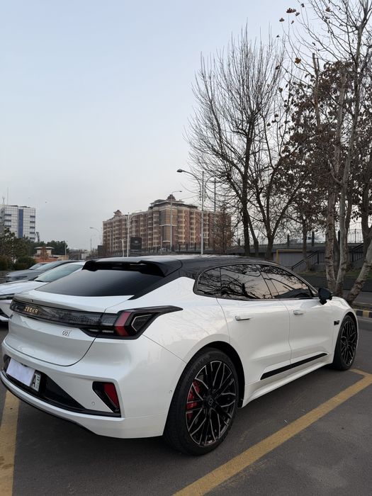 Zeekr 001 Dual motor 2024