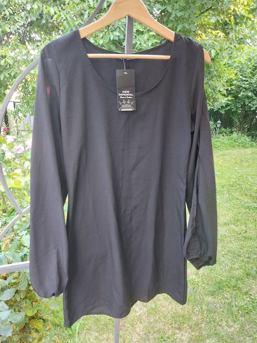 Продавам нова рокля размер 42