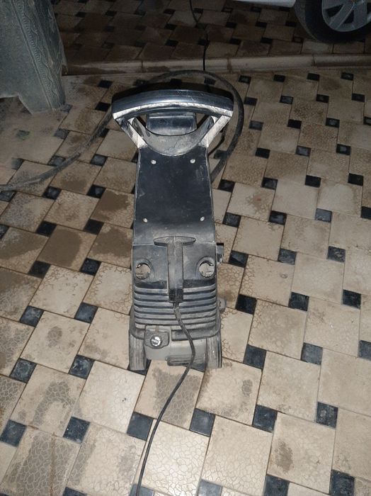 Автомоющий аппарат Карчер Германский в хорошем состоянии