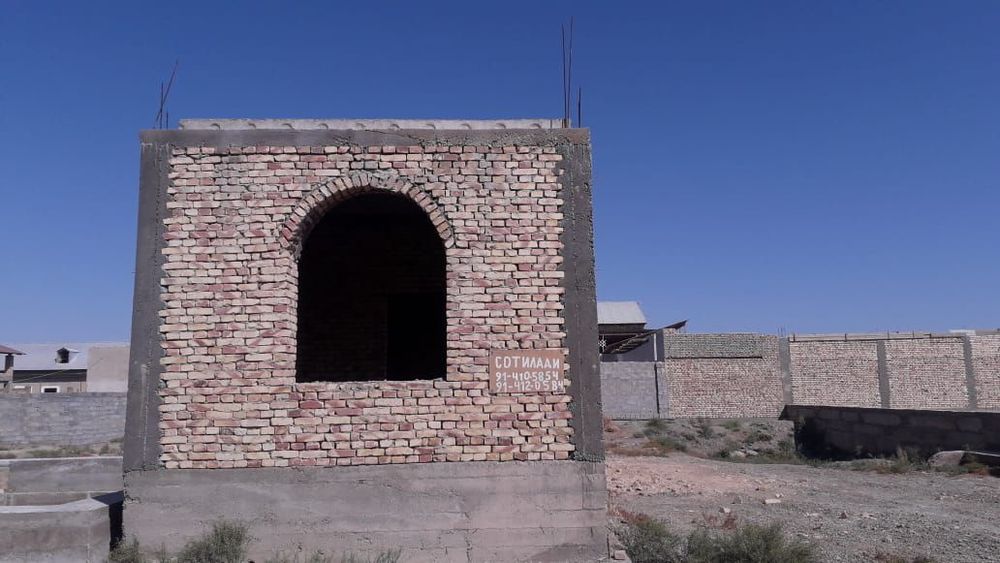 Курилиши тугалланмаган участка сотилади