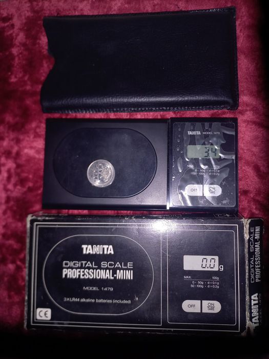 Продаю ювелирные весы.