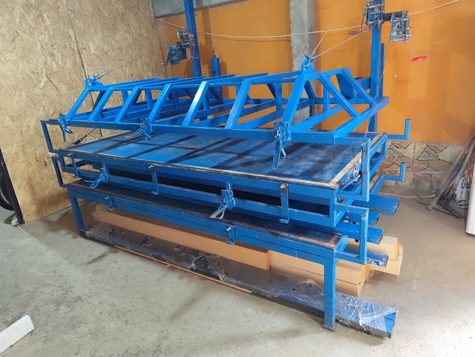 Presa panouri SIP , spuma poliuretanica