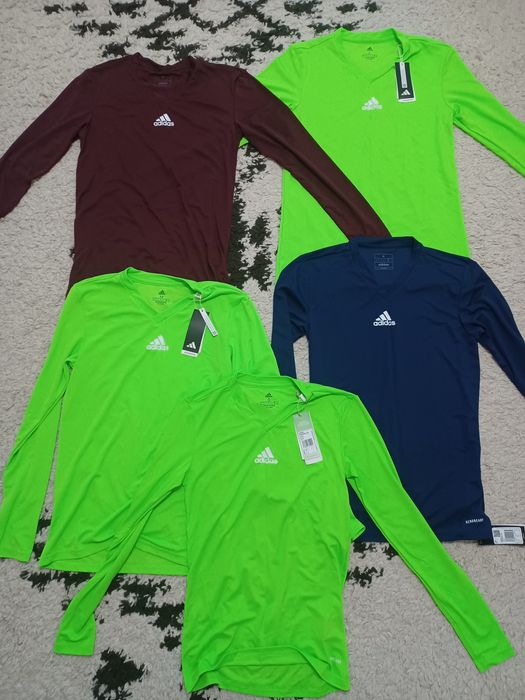 Bluza cu maneca lunga Adidas. Marimi S,M,L,XL.