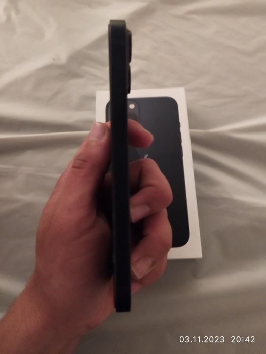 Iphone 13  гарантией