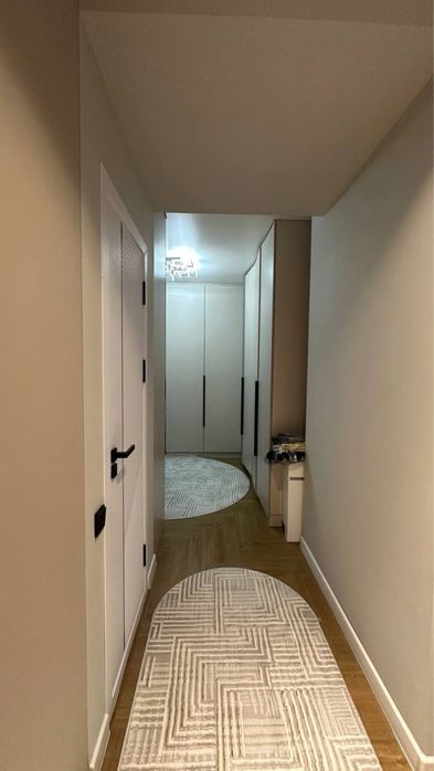 Продается 3 комнатная квартира,90м2,ор-р 222 школа,Карасу 6