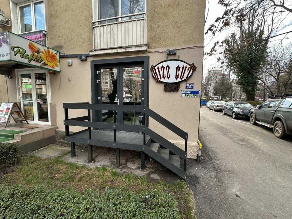 inchiriez frizerie ultra central afacere la cheie 5 scaune