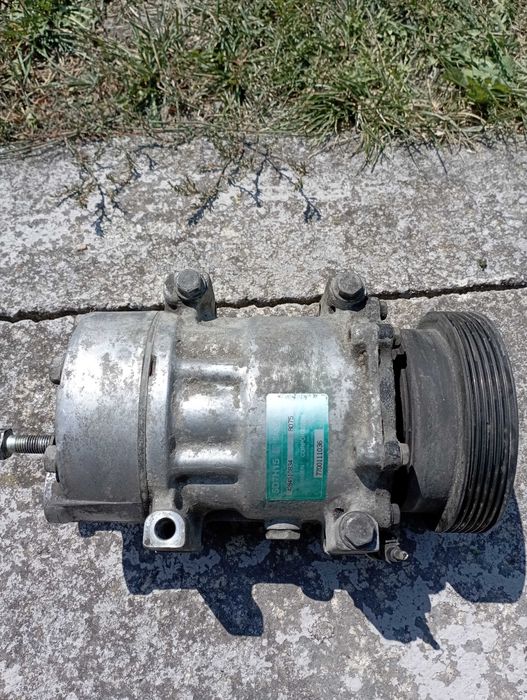 Dezmembrez laguna1 1,6 16v 1998