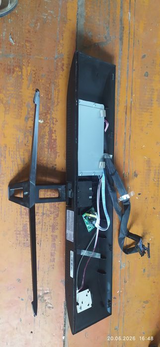 Нижняя часть монитора SANC M2442PH