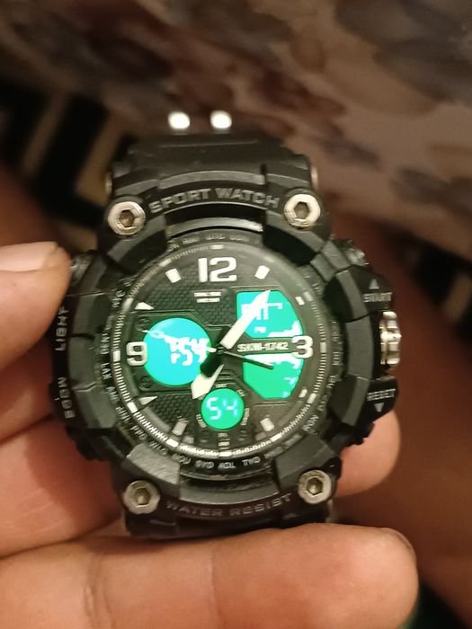 Часы  спортивные