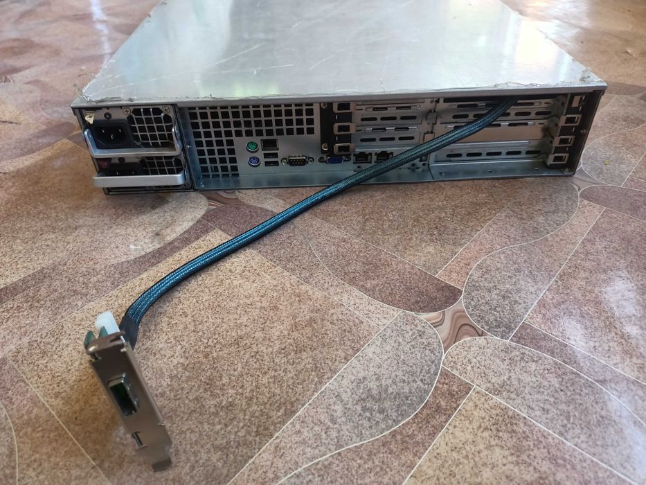 Сервер SuperMicro X8DTU