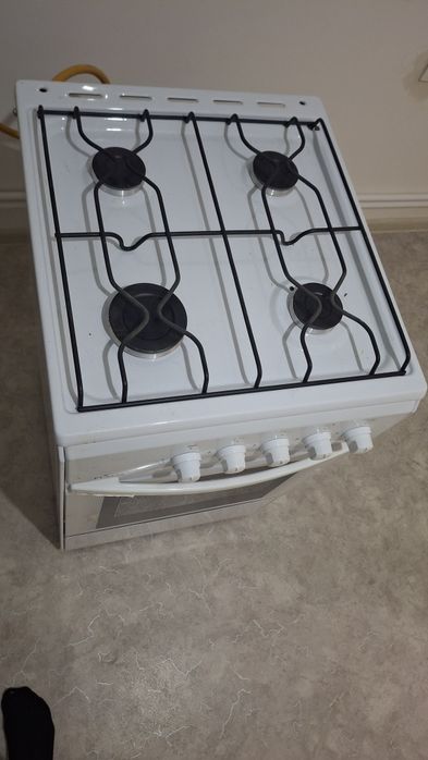Газовая плита с духовкой