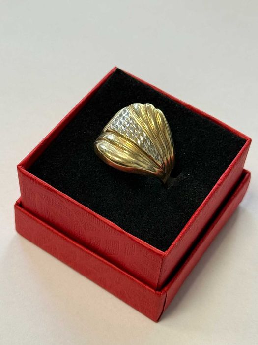 *** Неповторим *** Златен пръстен 14к 4.45гр