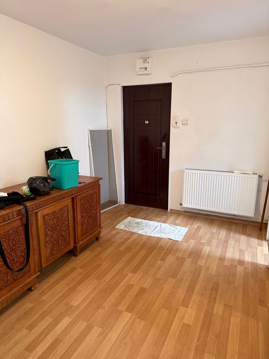 Vând garsonieră confort 1