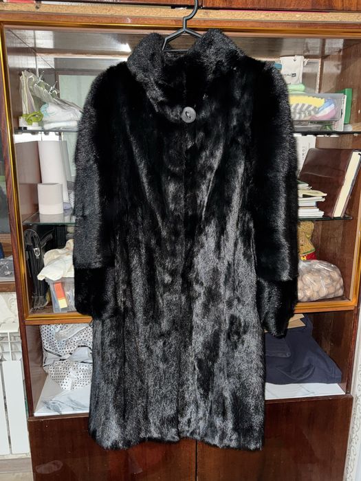 Продам норковую шубу