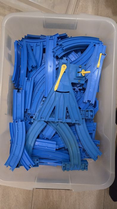 Релси за влакче "Томас и приятели"/Thomas and friends. 119 бройки.