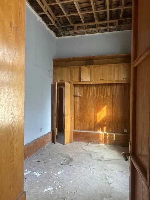 Ж.К.Акай Сити.Продам отличный обьект под бизнес 85квм.+подвал 40квм.