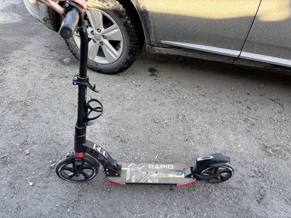 Продам самокат в хорошем состоянии