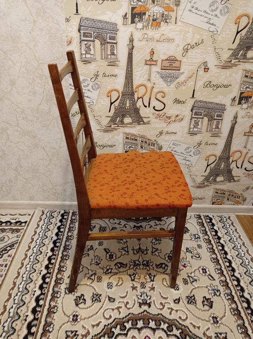 Продам мебельные стулья