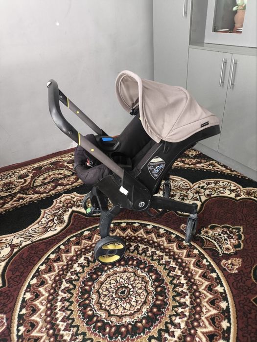 Коляска и стульчик для кормления и люлка срочно продается