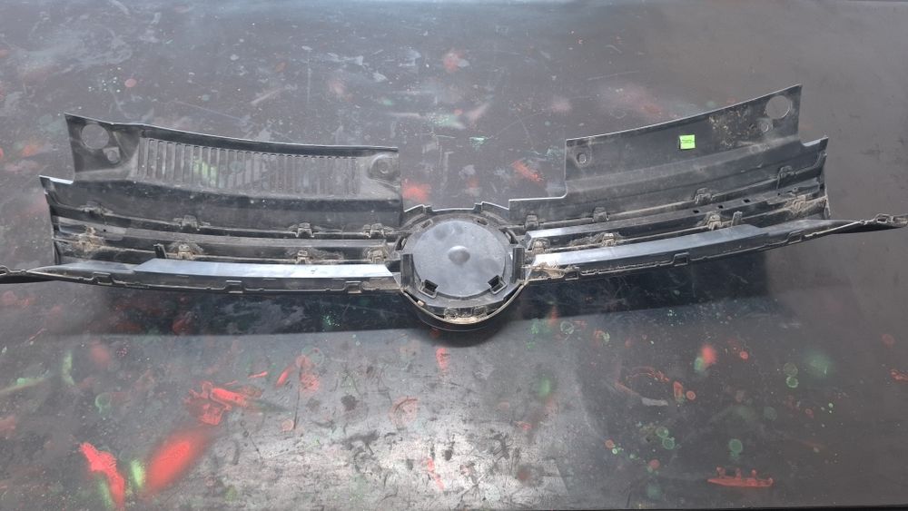 Vand grila cu sigla Volkswagen Golf 6