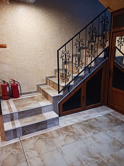 Дава се под наем Магазин в Велики Преслав - 50 кв.м за 331.5 € - Снимка #3