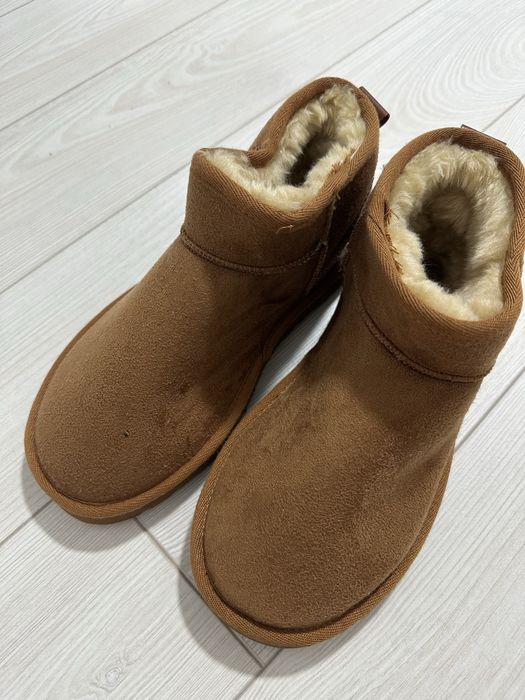 Чисто нови Ugg 38номер и токчета 37номер