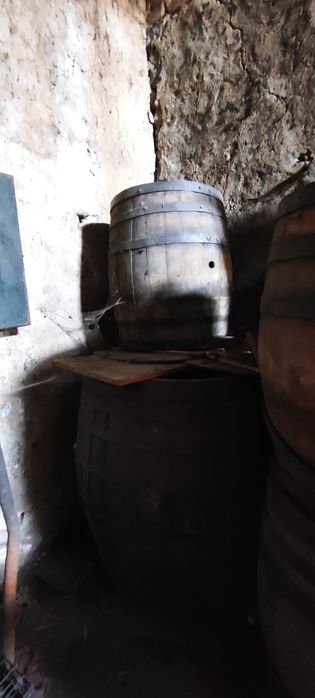 Продавам стари бурета