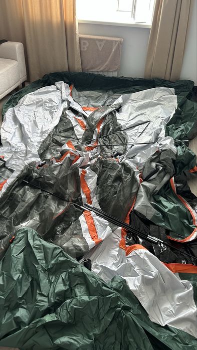 Продам палатку на 4-8 человек