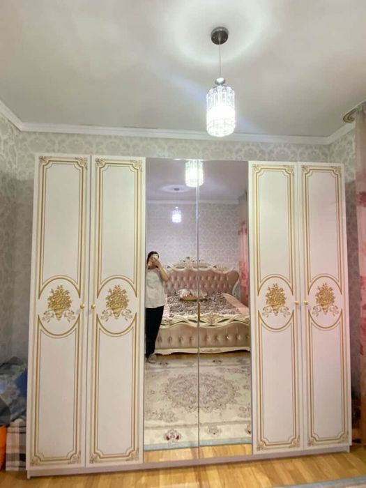 Спальный гарнитур сатылады.