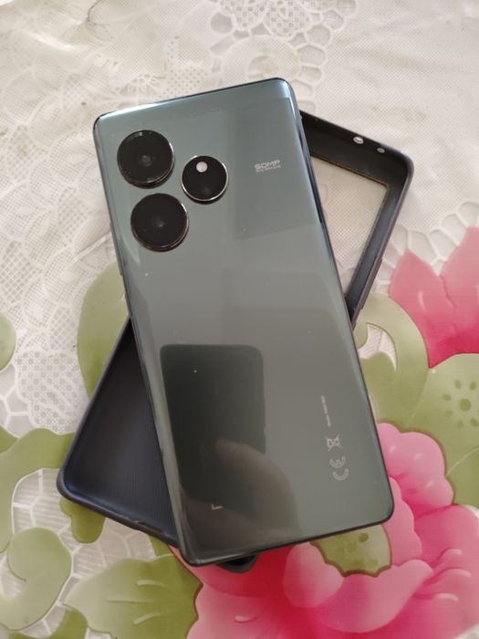 Realme GT6 global 12/256 Gb