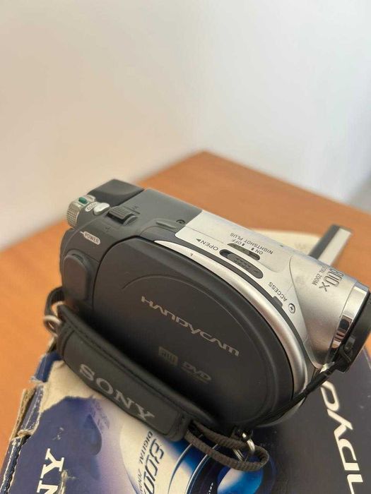 Видеокамера Sony, б/у