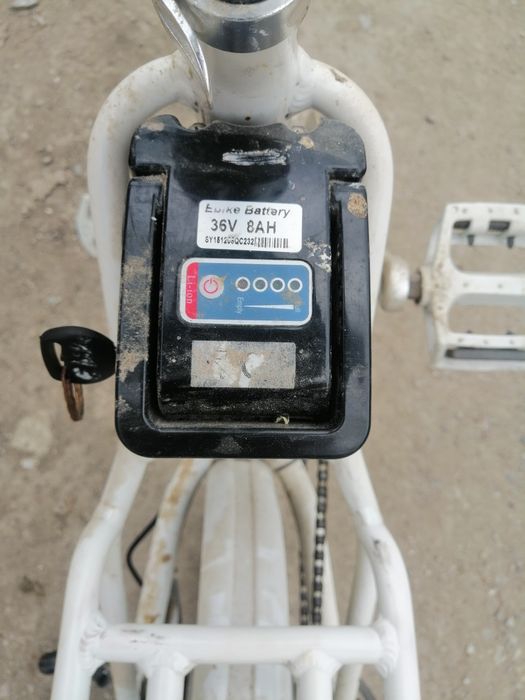 Vând bicicleta electrică