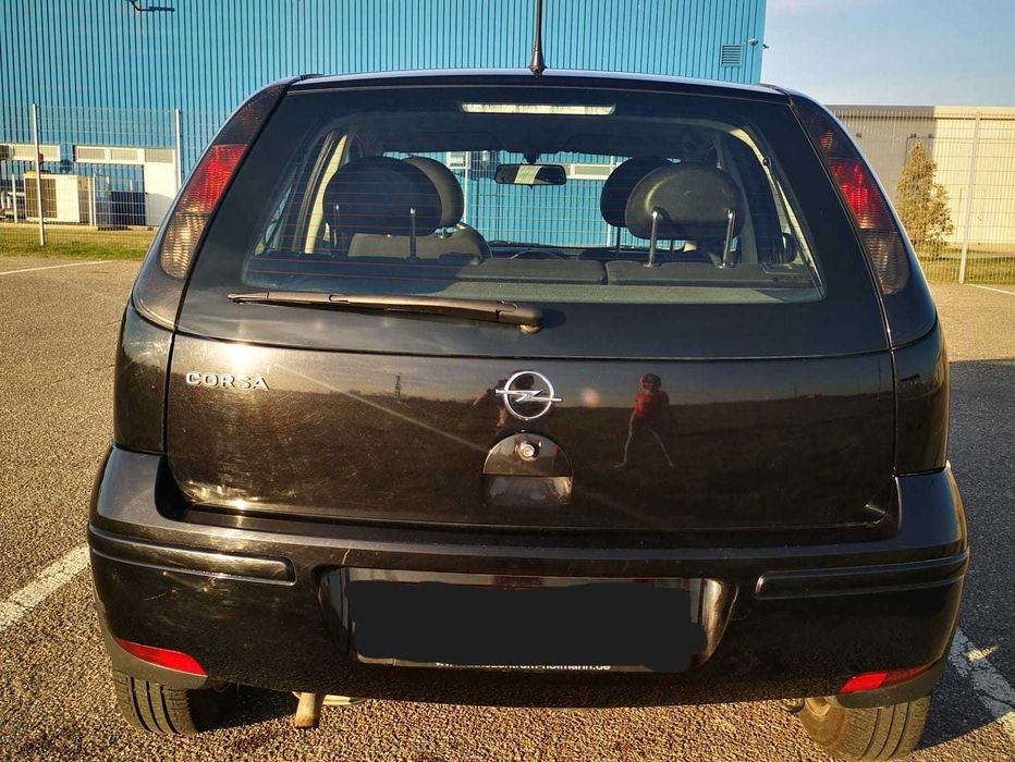 Dezmembrez Opel Corsa C 2005 facelift
