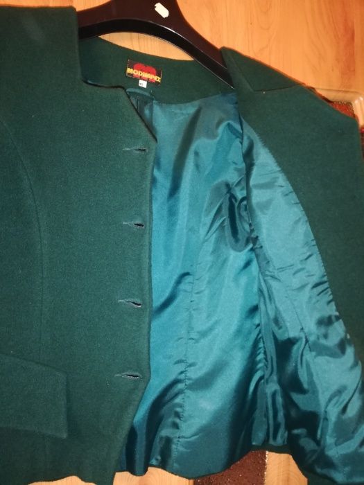 Costum de dama verde din lână sacou+fusta masura 40