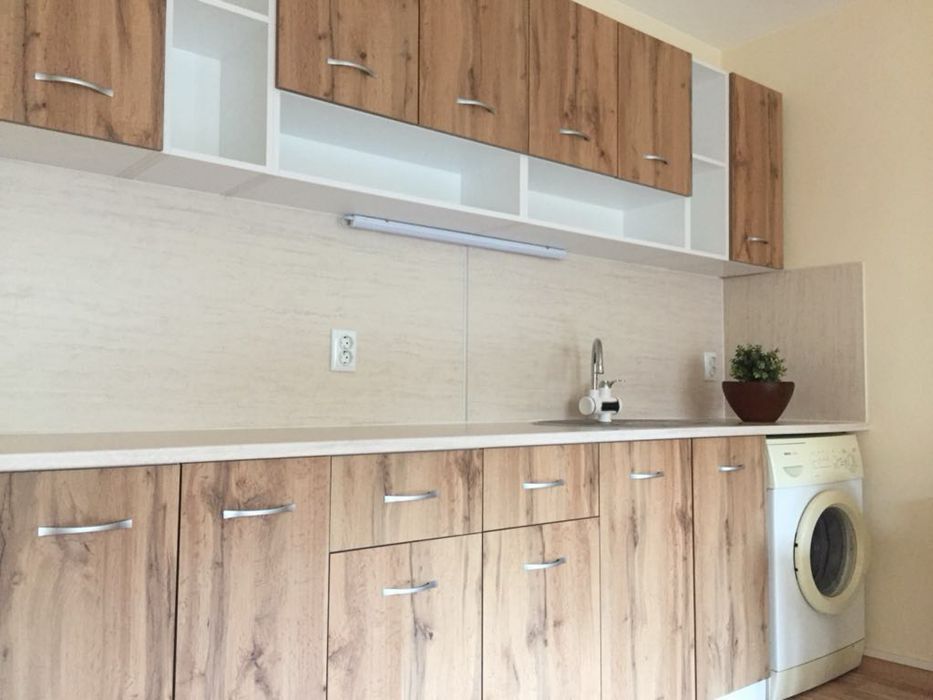 Дава се под наем Двустаен апартамент в Варна, Лятно кино Тракия - 65 кв.м за 453.9 € - Снимка #2