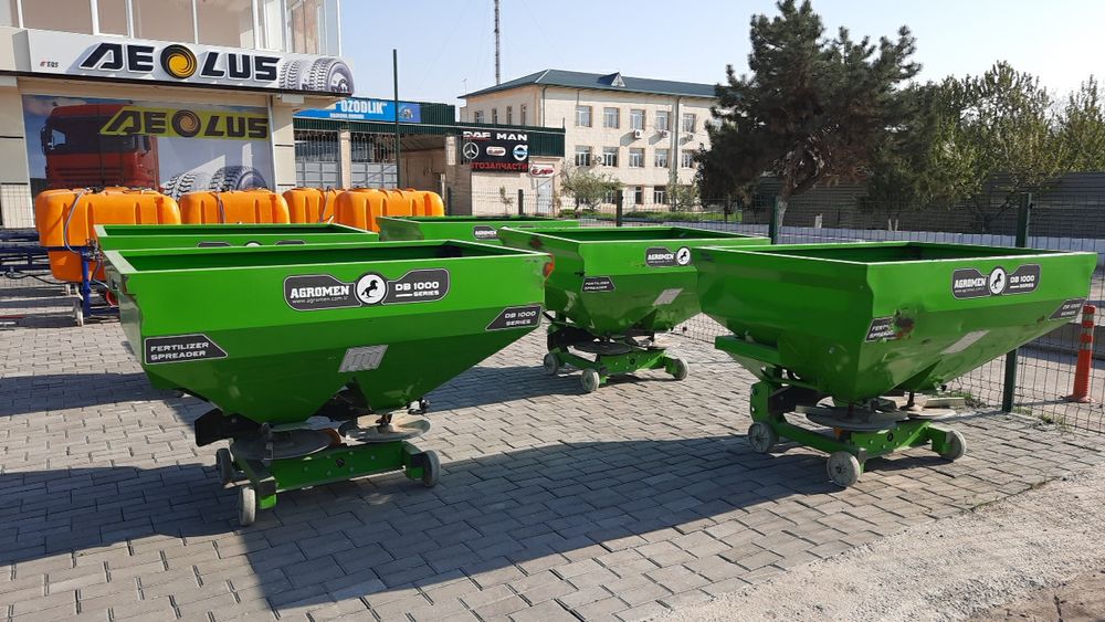 НРУ. Распределитель удобрений с двойным диском 600, 800, 1000 л.