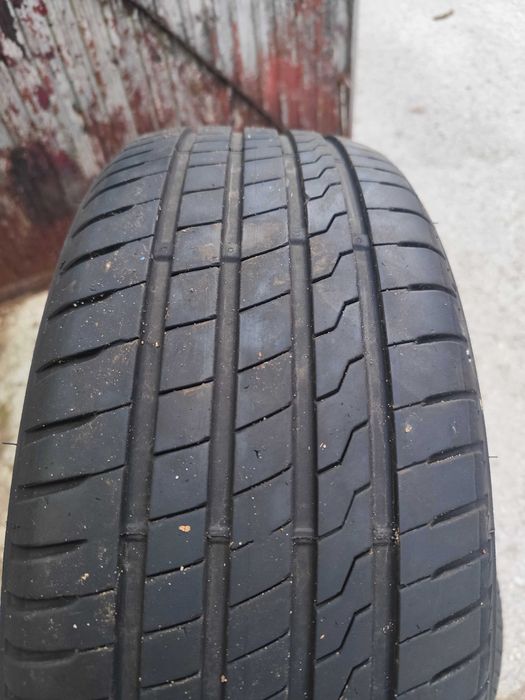 Гуми летни Firestone 205/55/16- 2 бр.